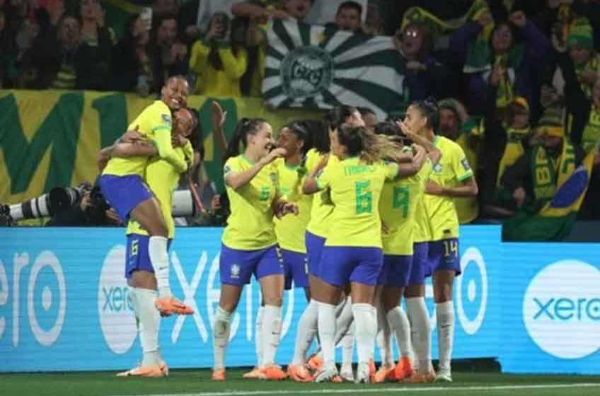 Brasil estreia na Copa com goleada por 4 a 0 em cima do Panamá