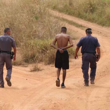 Assaltantes voltam à cena do crime e são apanhados pela Polícia