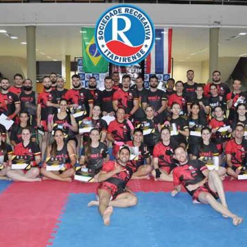 Muay Thai se desenvolve e Recreativa sedia 2ª graduação