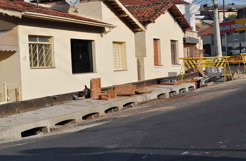 Obras prometem ser solução para alagamentos na região central do município