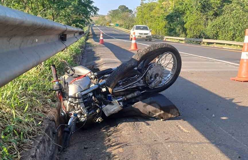 Motociclista de 20 anos perde a vida em acidente na Itapira Jacutinga