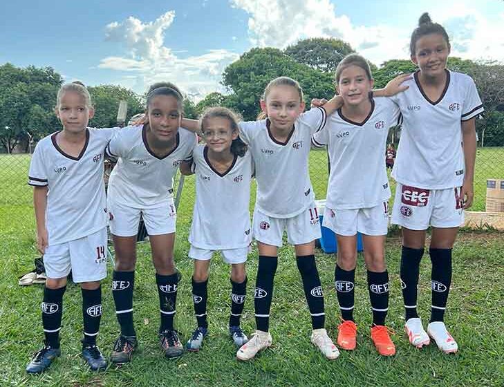 Grupo de meninas de Itapira aprovado em “peneira” da Ferroviária