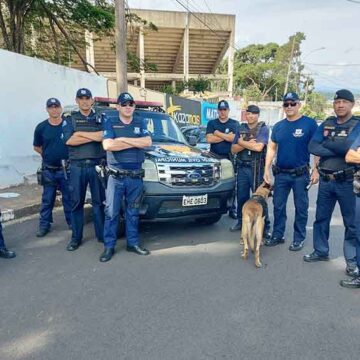 GCM intercepta entrega de 100 pinos de cocaína em Barão