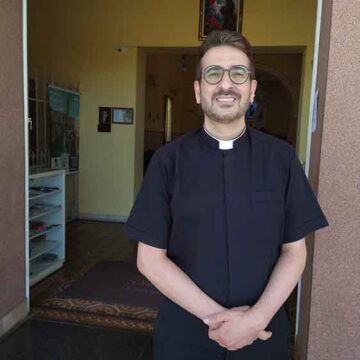 Padre Tarlei atribui cura de câncer à graça recebida de Santa Teresinha