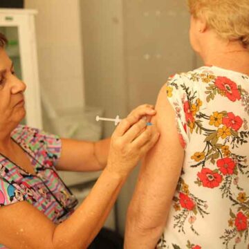 Saúde agenda novas datas para vacinação contra gripe