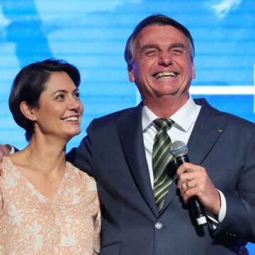 Título de cidadania para Bolsonaro e Michelle é proposto na Câmara
