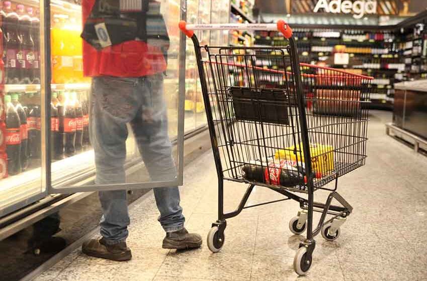 Supermercados indicam que não devem aderir ao novo horário do comércio