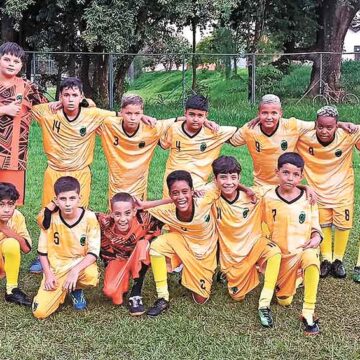 Soares F.C. organiza mini torneio de futebol no Braz