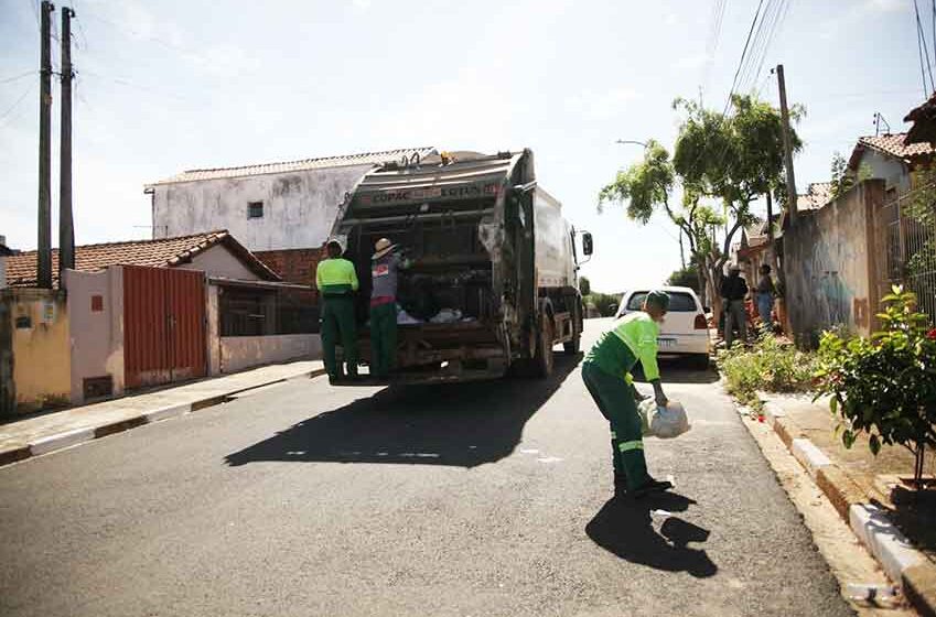 Coleta de lixo opera em 50% até audiência decidir sobre o caso