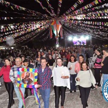 Recreativa mantém tradição e atrai milhares em Festa Junina