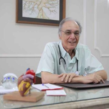 Dr. João Carlos completa 50 anos de atuação na área médica