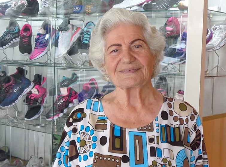 Comerciante mais antiga da José Bonifácio, dona Evelina completa 97 anos