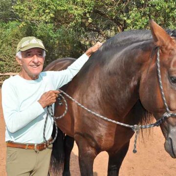 Montado em uma paixão: Fernandes mantém tradição de treinar cavalos