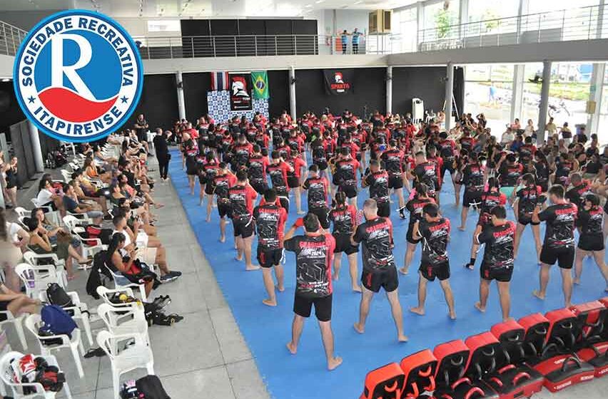 Recreativa reúne mais de 100 lutadores em 6ª Cerimônia de Graduação do muay thai