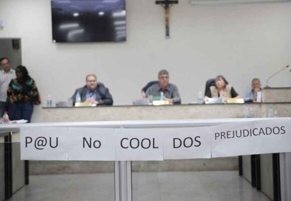 Reajuste dos vereadores é de 88%; Prefeito propõe 4,5% aos servidores municipais