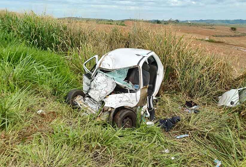 Carro e caminhão colidem na vicinal e motorista se fere gravemente