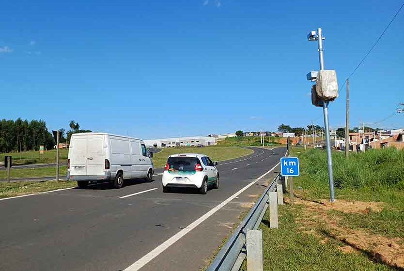 Novos radares são instalados nas rodovias que passam pelo município; Itapira/Guaçu recebe três