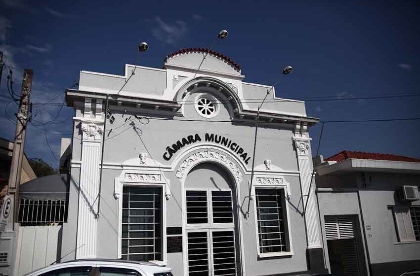Em dois meses, Câmara pagou quase R$ 500 mil para vereadores referentes aos novos salários e retroativos