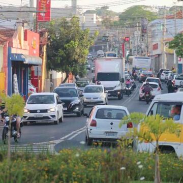 Ponte de R$ 3 milhões não apresenta solução e congestionamentos continuam