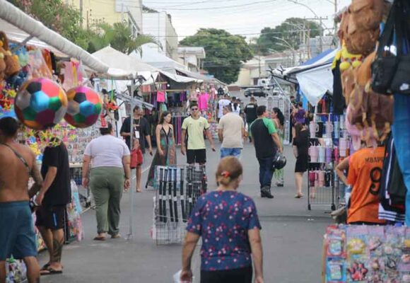 Arrecadação da Prefeitura com ambulantes na Festa de Maio levanta dúvidas e questionamentos